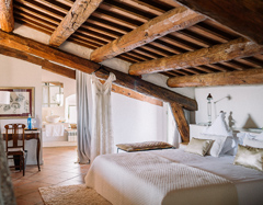 El Hotel - Preparativos y descanso